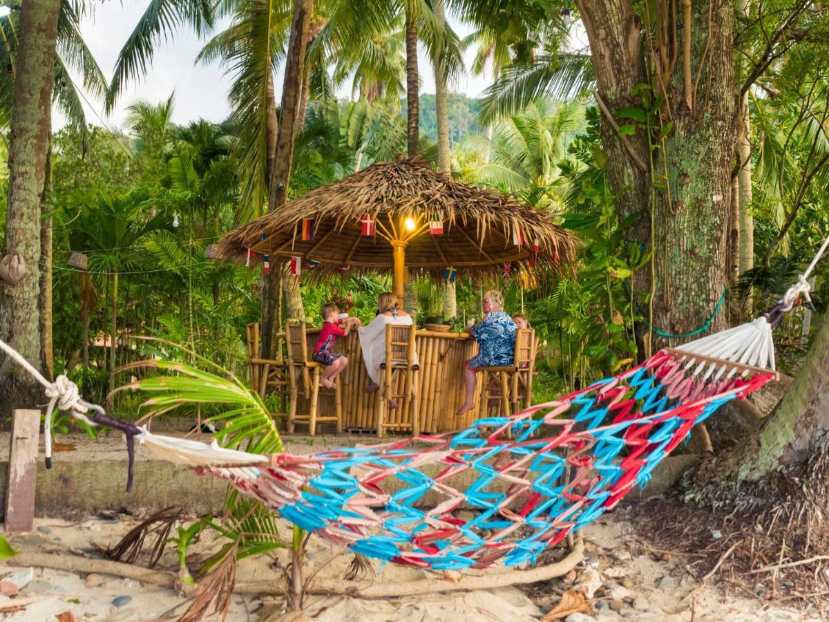 Baan Mai Beachfront Lone Island プーケット エクステリア 写真