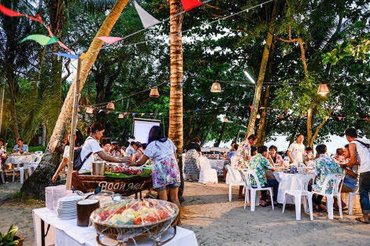 Baan Mai Beachfront Lone Island プーケット エクステリア 写真