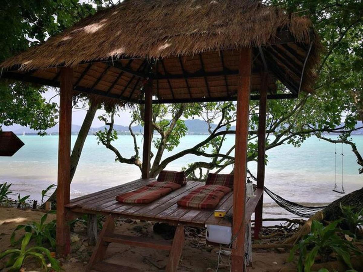Baan Mai Beachfront Lone Island プーケット エクステリア 写真
